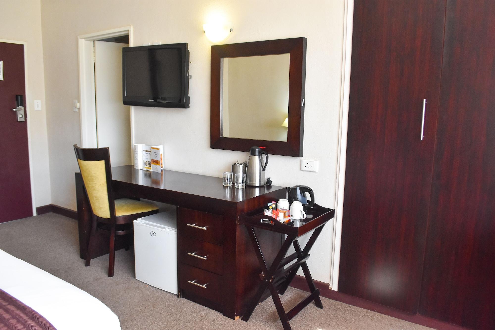 Cresta Bosele Hotel Selebi-Phikwe Ngoại thất bức ảnh