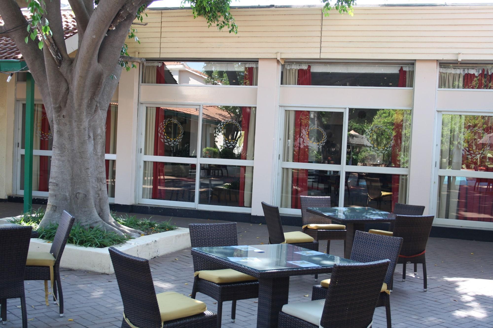Cresta Bosele Hotel Selebi-Phikwe Ngoại thất bức ảnh